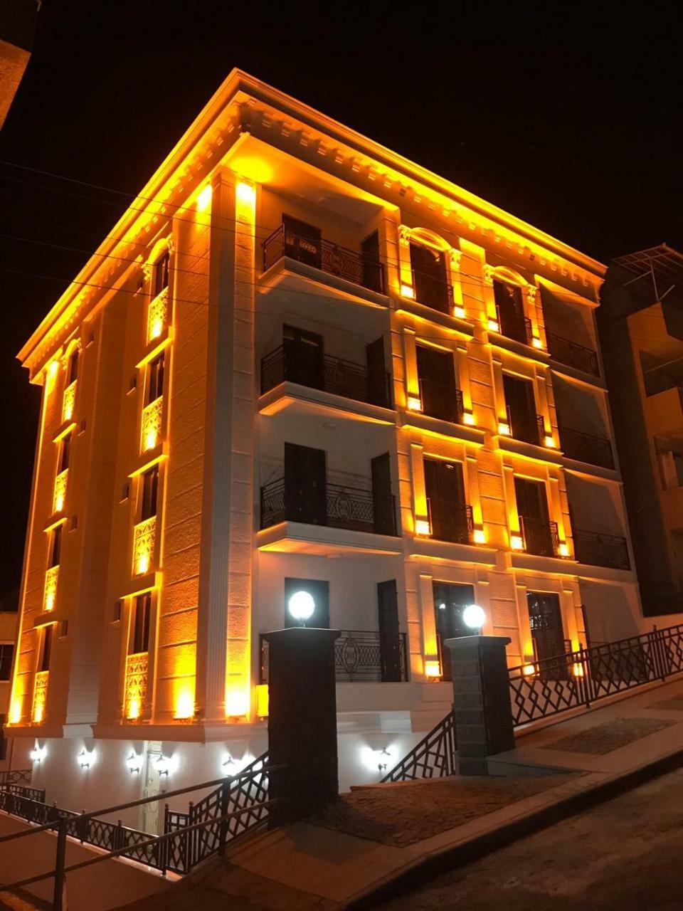 White Golden Suite Hotel 特拉布宗 外观 照片